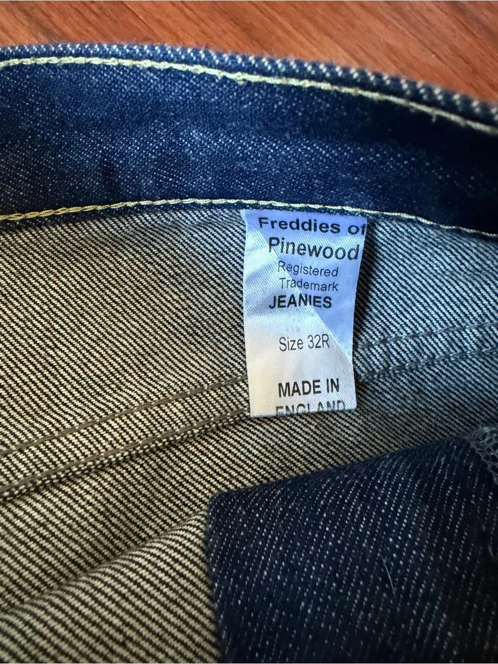 Freddies of Pinewood Jeanies - Picture 3 of 6